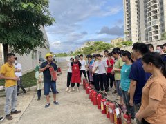 惠州公司后勤经理组织全体人员进行消防培训