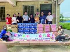 西南总工会到佛山分公司慰问职工子女
